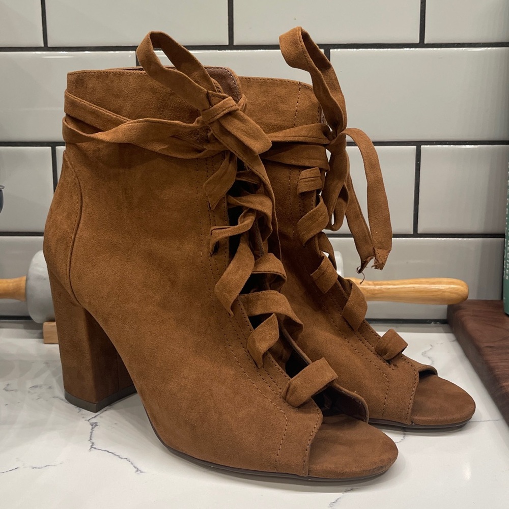 Justfab Women’s Scotia Lace-up Booties Size 10